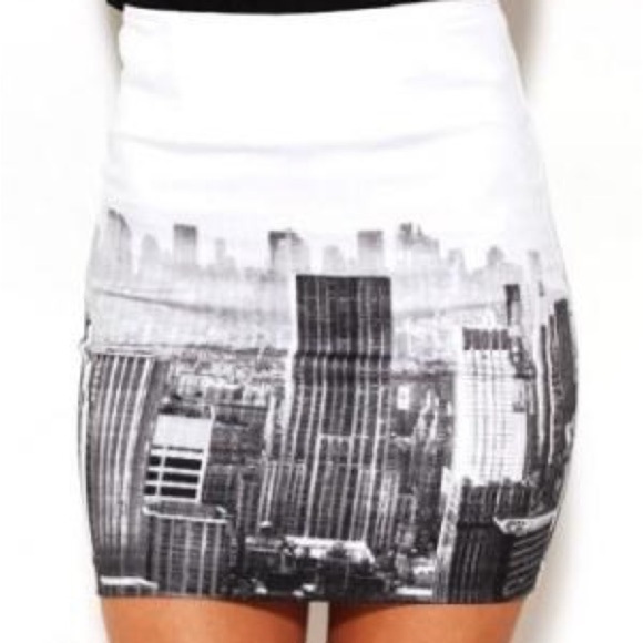 Black and White Mini Pencil Skirt for Night Out - Picture 1 of 4